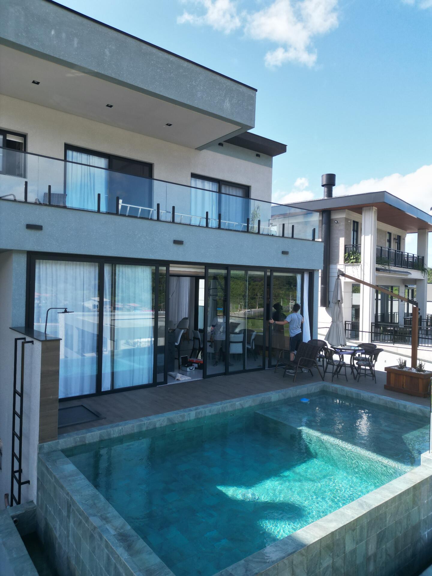 Área de Piscina